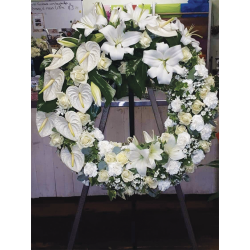 COURONNE SUR TRÉPIED