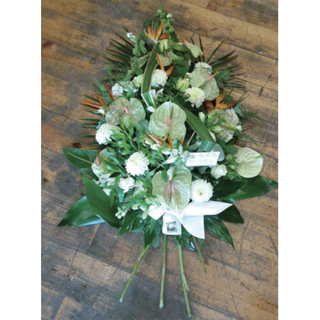 GERBE PIQUÉE DANS LA MOUSSE