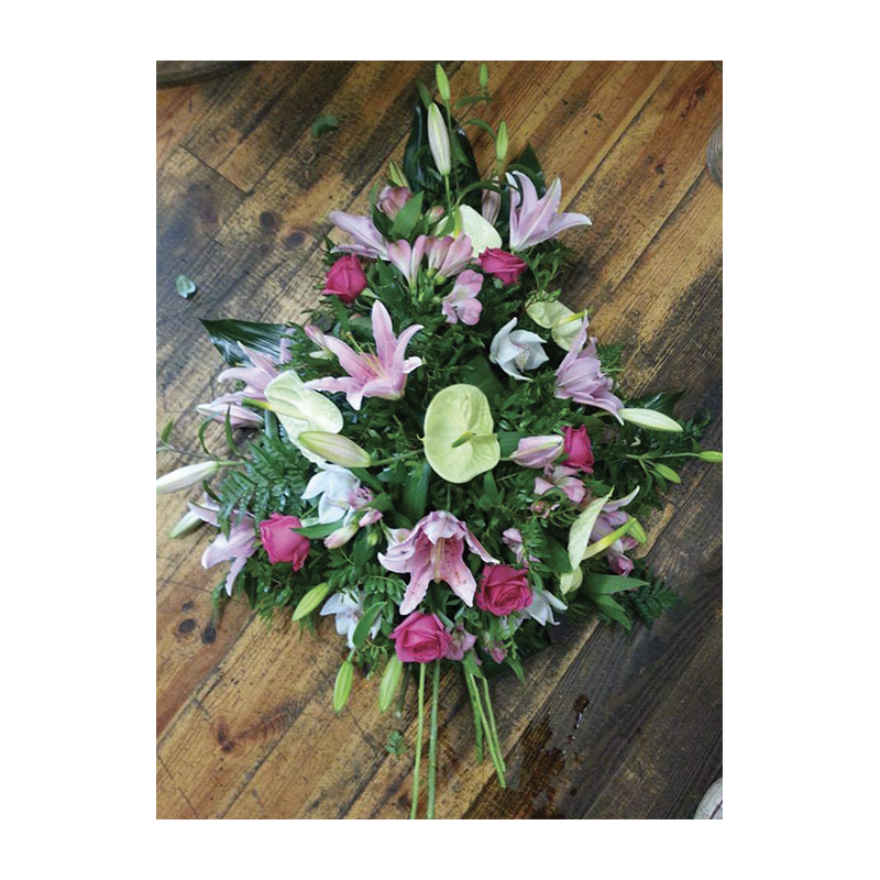 GERBE PIQUÉE DANS LA MOUSSE