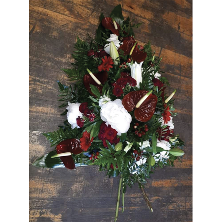 GERBE PIQUÉE DANS LA MOUSSE